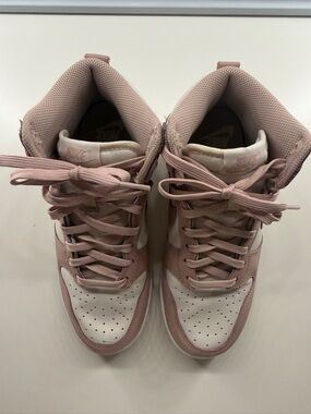 Nike Dunk High ‘Pink Oxford’